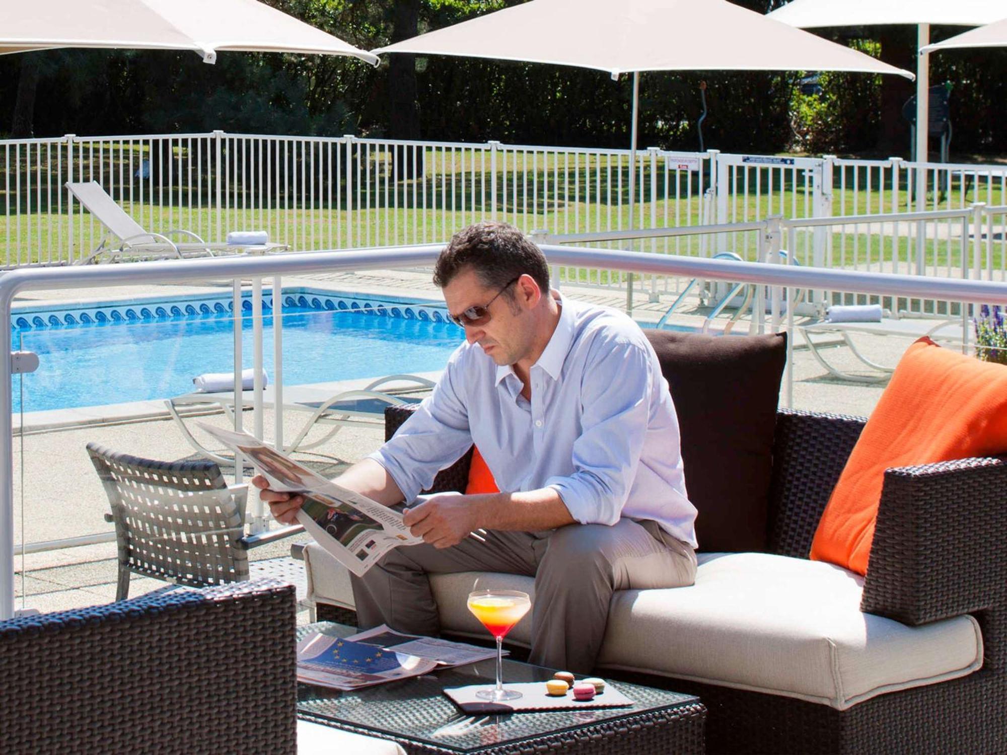 Novotel Pau Pyrenees Лескар Экстерьер фото