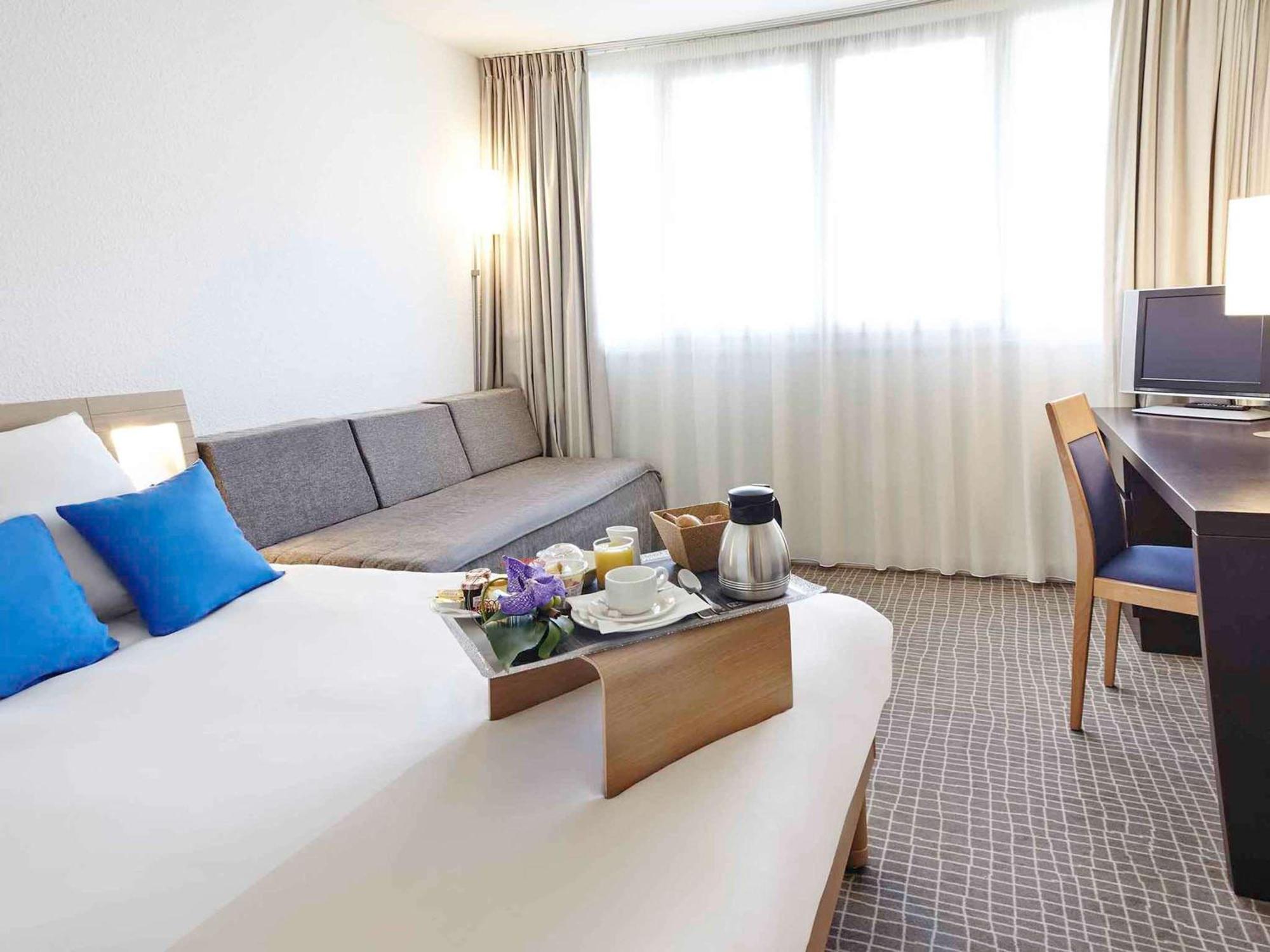 Novotel Pau Pyrenees Лескар Экстерьер фото