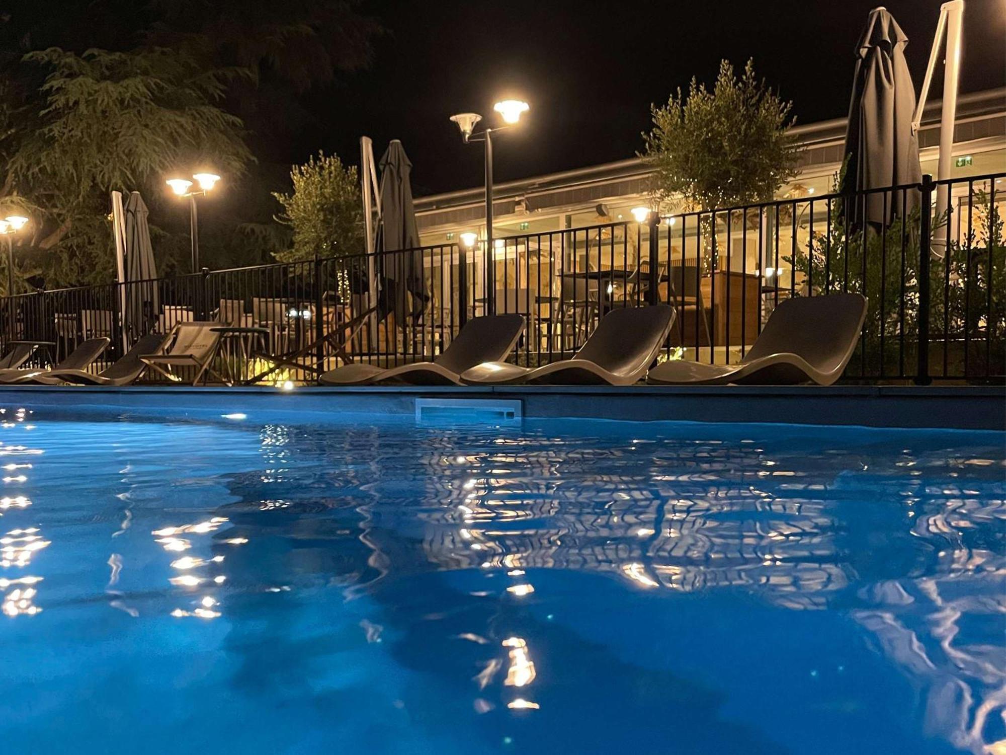 Novotel Pau Pyrenees Лескар Экстерьер фото