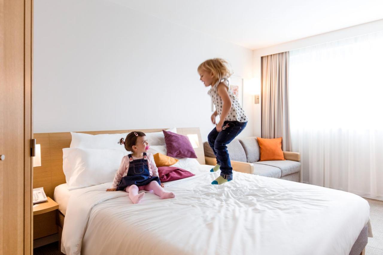 Novotel Pau Pyrenees Лескар Экстерьер фото